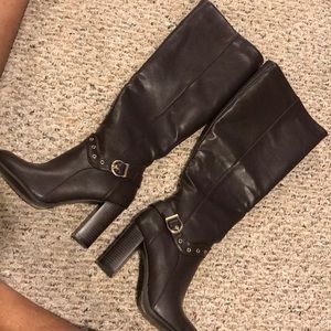 Brown shoesazzle size 8 knee high boots
